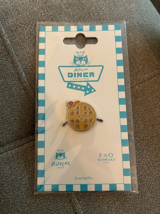Jellycat Accessories - Jellycat Diner Waffle Enamel Pin